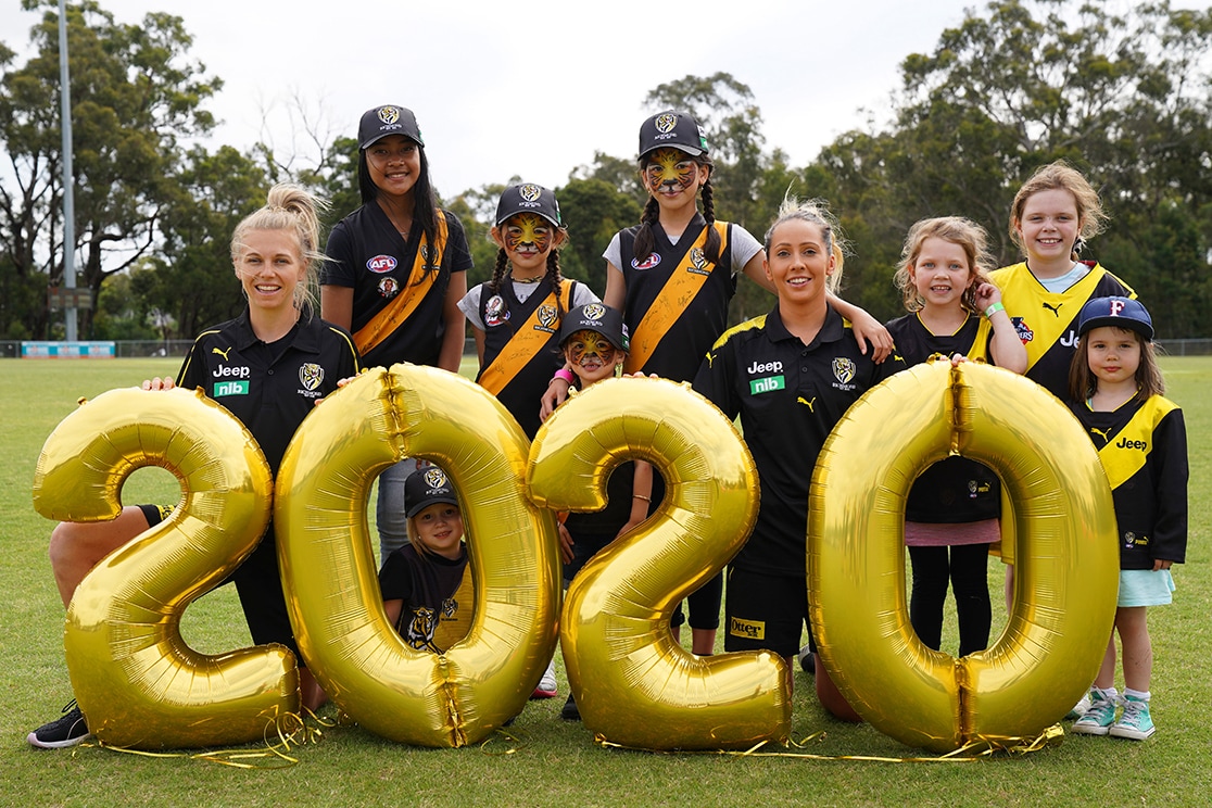 18AFLW1912_620.jpg Jacqui Graham (left, runner-up in 2018 Richmond VFLW B&F) and Laura Bailey (right, former Bulldogs AFLW player, played 6 games for Richmond VFLW in 2018) with junior Tiger fans at the Christmas in Cardinia event in Beaconsfield on Tuesday. (Photo: Sean Garnsworthy/RichmondFC) - AFLW,Richmond Tigers